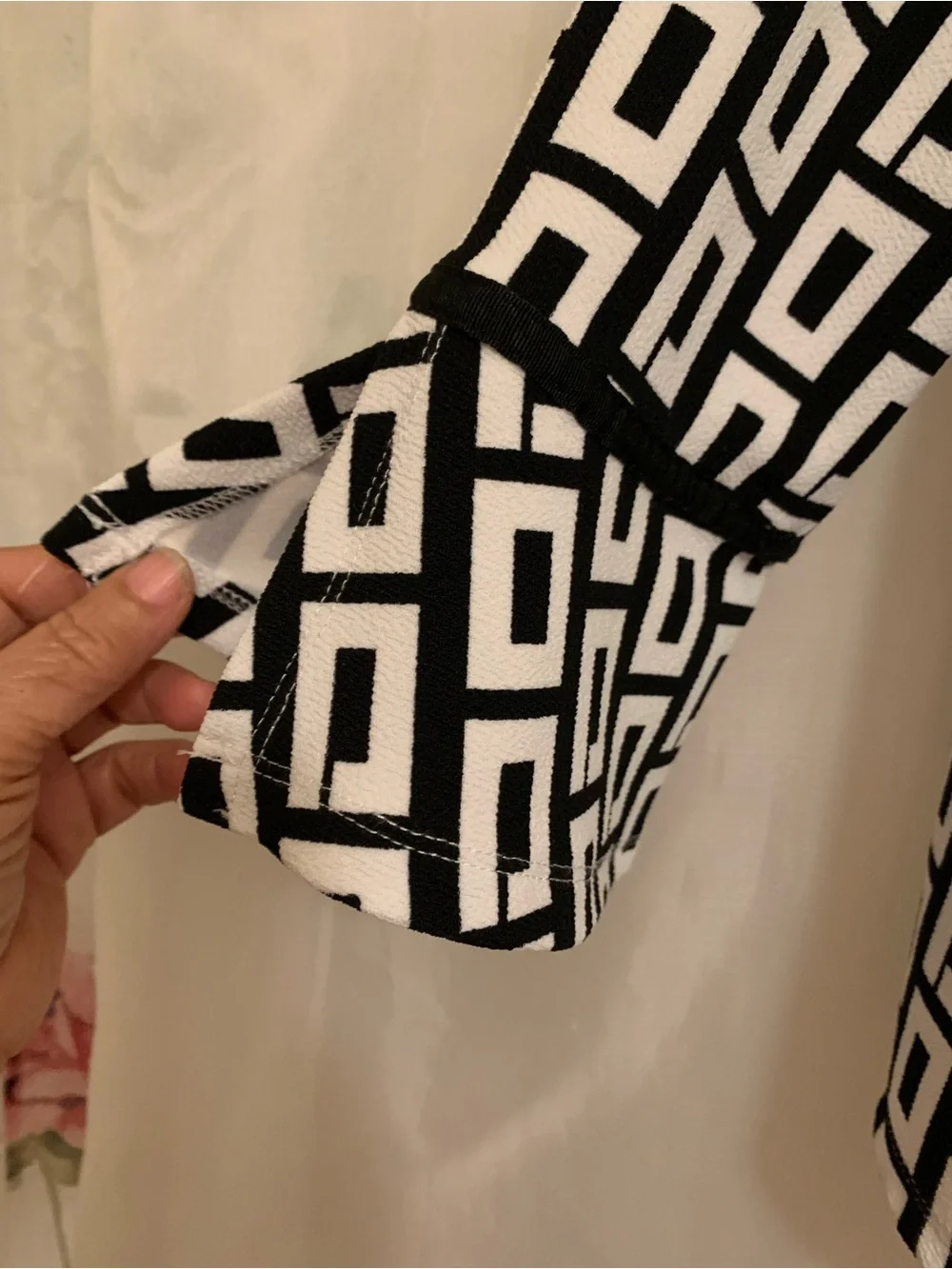 SHEIN Black & White Geometric Open-Front Blazer